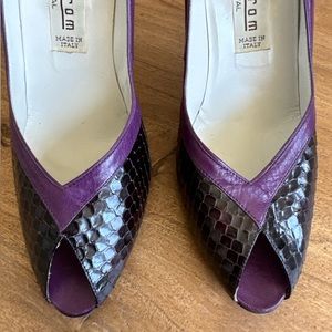 Purple Leather Snakeskin pumps Size 7